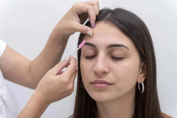 Design de Sobrancelhas​